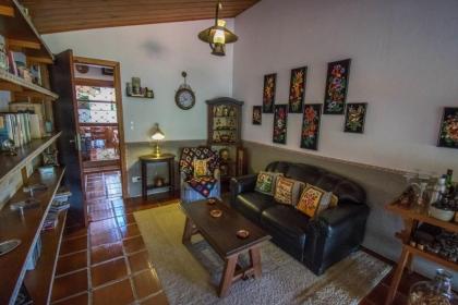 Casa com jardim e área gourmet em Campos do Jordão - image 14